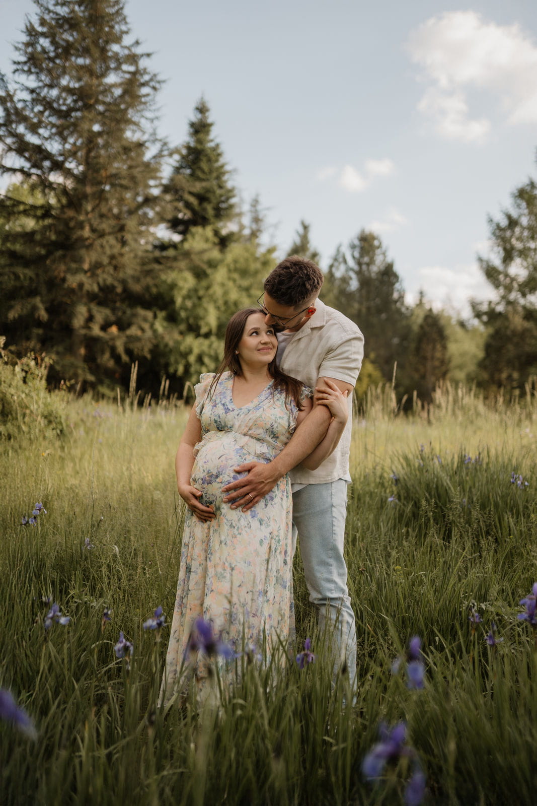 IdaBaumann-Babybauch-Outdoor-Natur-Boho-Sommer-Schwangerschaft-Bayreuth-Fotografie-BotanischerGarten-Picknick-15
