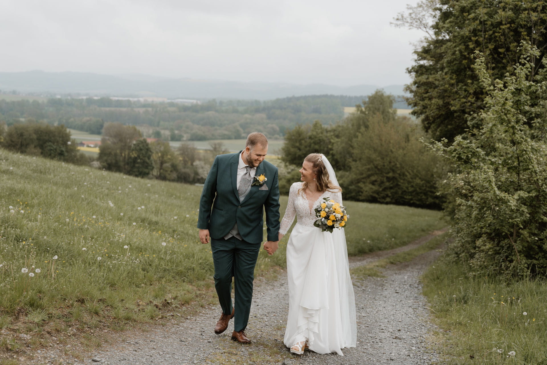 111 – IdaBaumann-Hochzeit-Himmelkron-Kreuzgang-Stiftskirche-Kloster-Standesamt-Baille-Maille-Allee-Lindenallee9