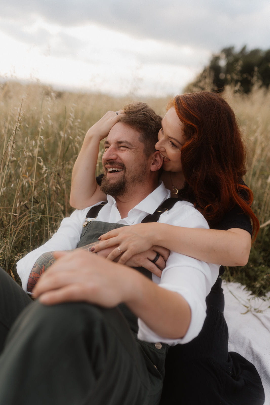 14 – IdaBaumann-Paarshooting-Paerchenshooting-Couple-Sunset-Sonnenuntergang-Western-Boho-Vintage-Alternativ-intimate-intim-sinnlich15