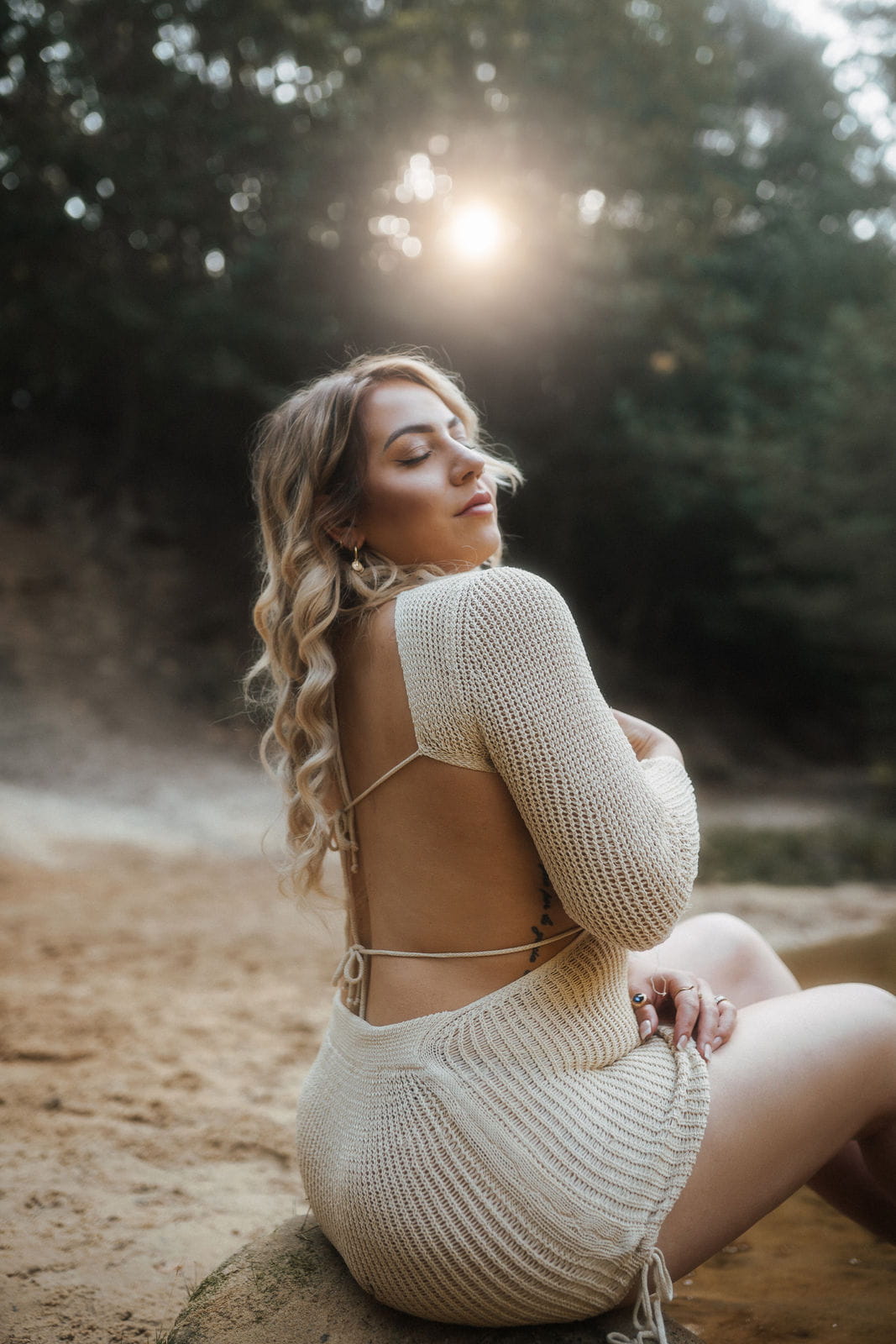 15 – SinnlichePortraits-sensual-erotik-akt-teilakt-boudoir-portrait-wasser-outdoor11