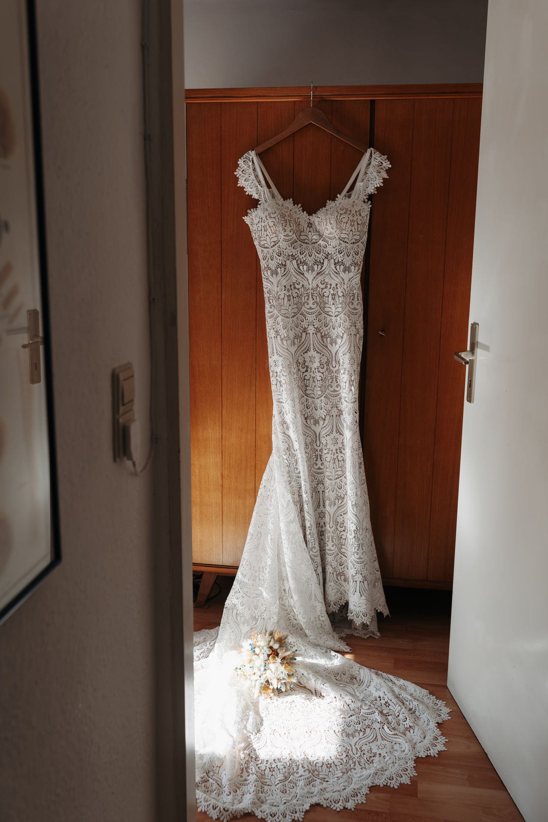 156 – IdaBaumann-Hochzeit-Kirche-Stuttgart-Bayreuth-U-Bahn-Urban-Hippie7