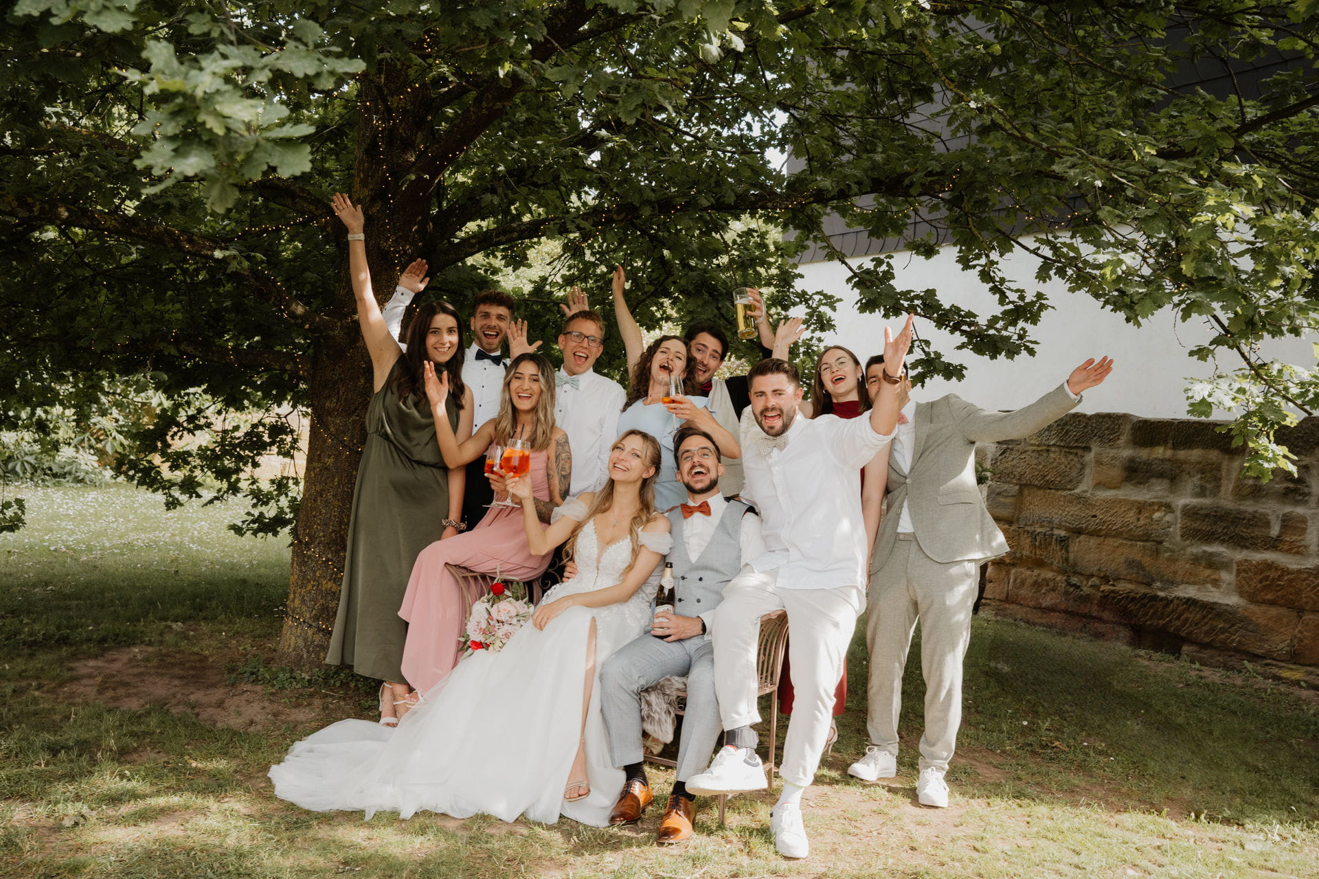 178 – IdaBaumann-Hochzeit-Redwitz-an-der-Rodach-Hochzeitsscheune-Scheunenhochzeit-Schloss-Redwitz-Kronach-Bayreuth10
