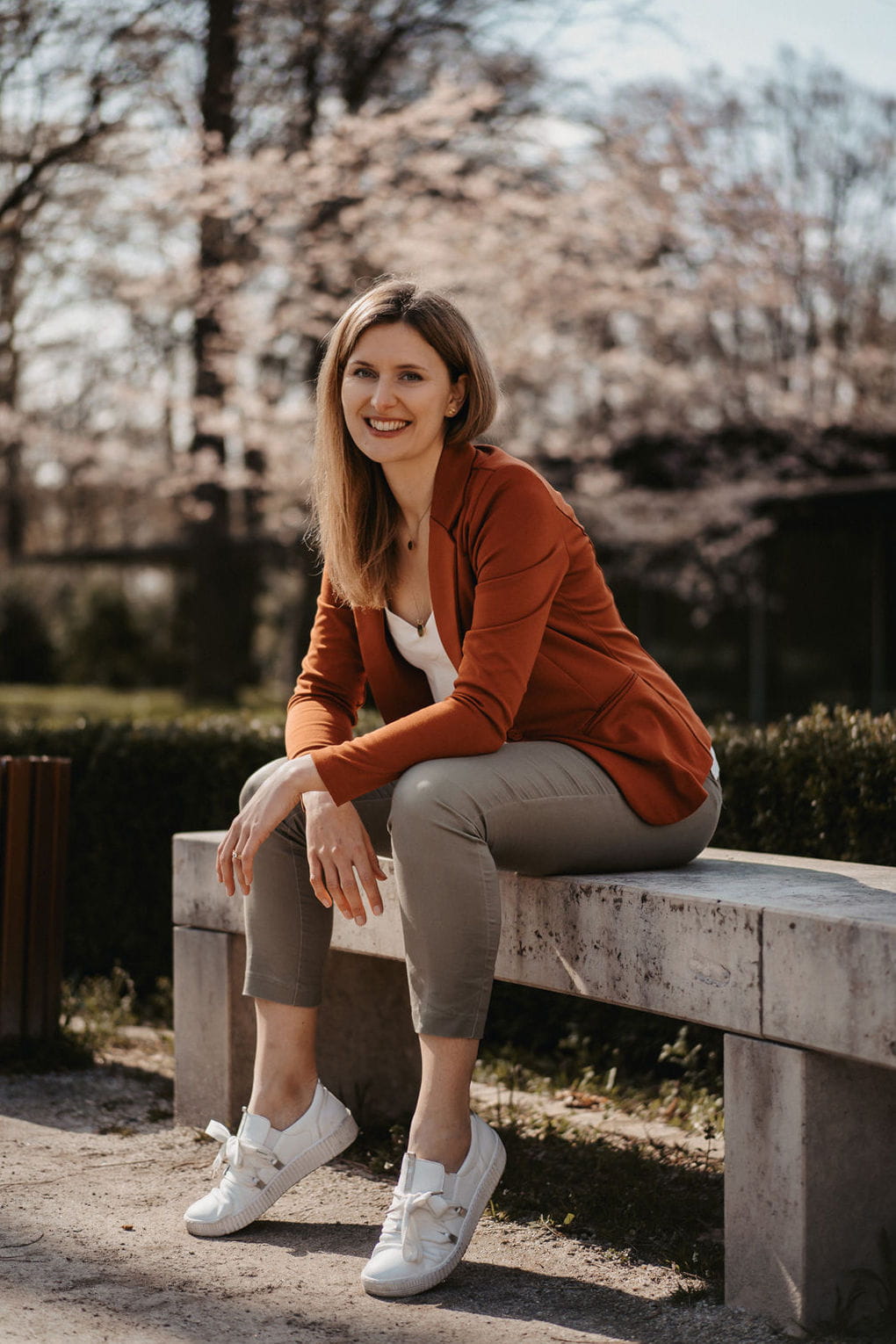 21 – IdaBaumann-Businessportrait-Bewerbungsfotos-Portrait-Job-Outdoor-Bayreuth10