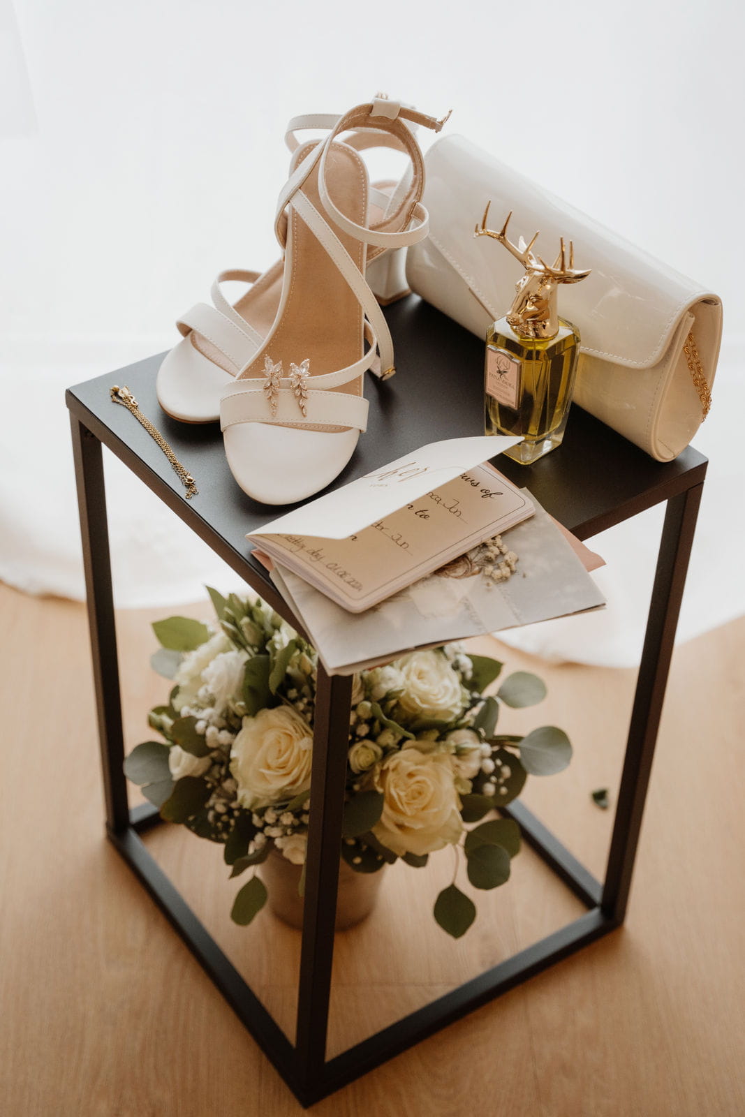 214 – IdaBaumann-Hochzeit-Schloss-Colmdorf-Bayreuth-Neudrossenfeld-Braeuwerck-Standesamt-Getting-Ready-modern-elegant23