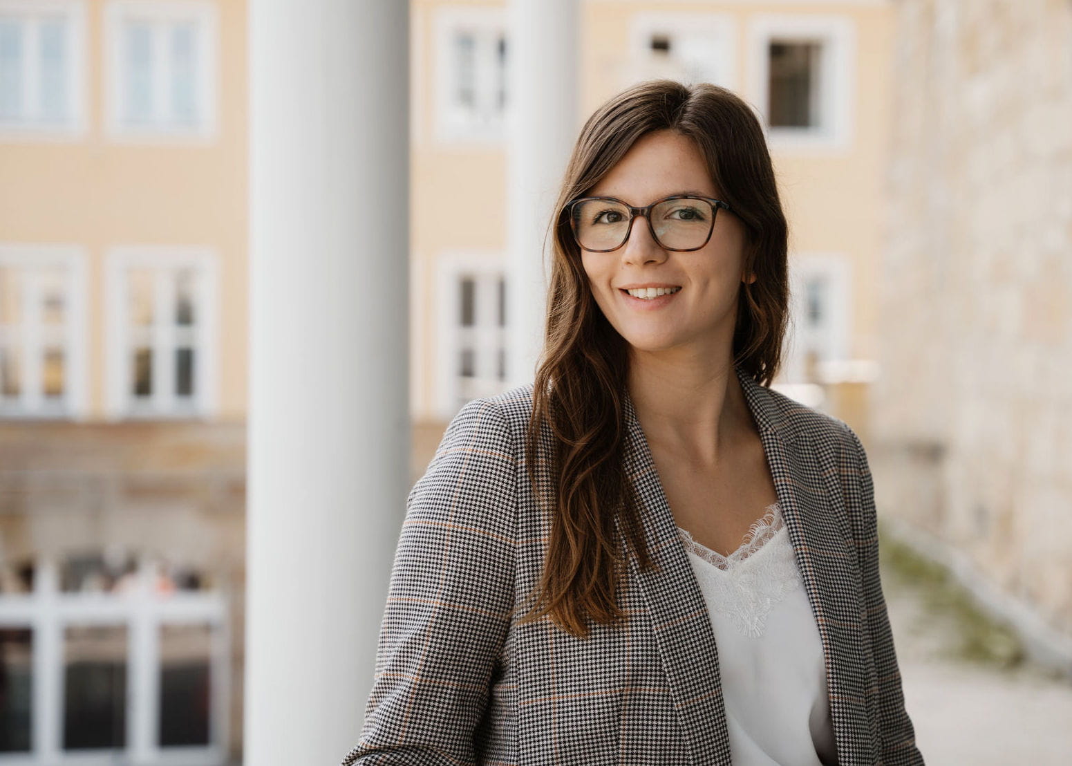 24 – IdaBaumann-Businessportrait-Bewerbungsfotos-Portrait-Job-Outdoor-Bayreuth13
