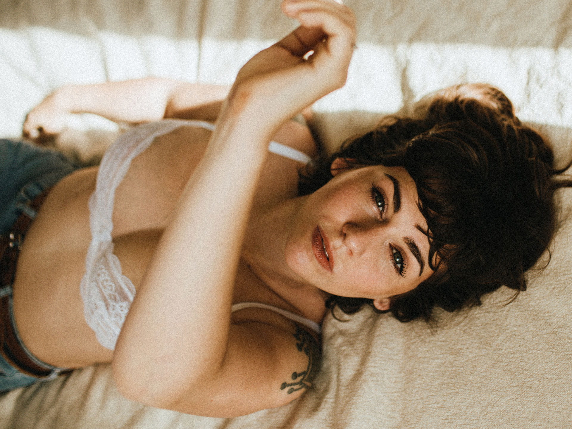 30 – SinnlichePortraits-sensual-erotik-akt-teilakt-boudoir-portrait-homestory-bayreuth-shooting-portrait-10