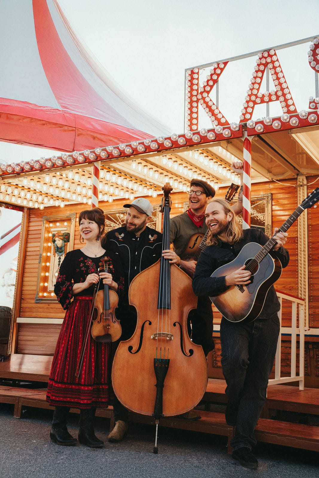 64 – IdaBaumann-SeeseeRiders-business-musiker-musicians-bayreuth-kuenstler-kuenstlerportrait-kreativ-band-bandfotos-28